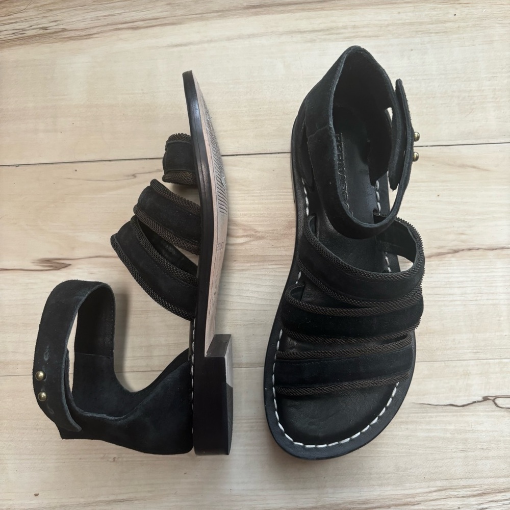 Bernardo Black Sandals with Wide Straps size 6.5